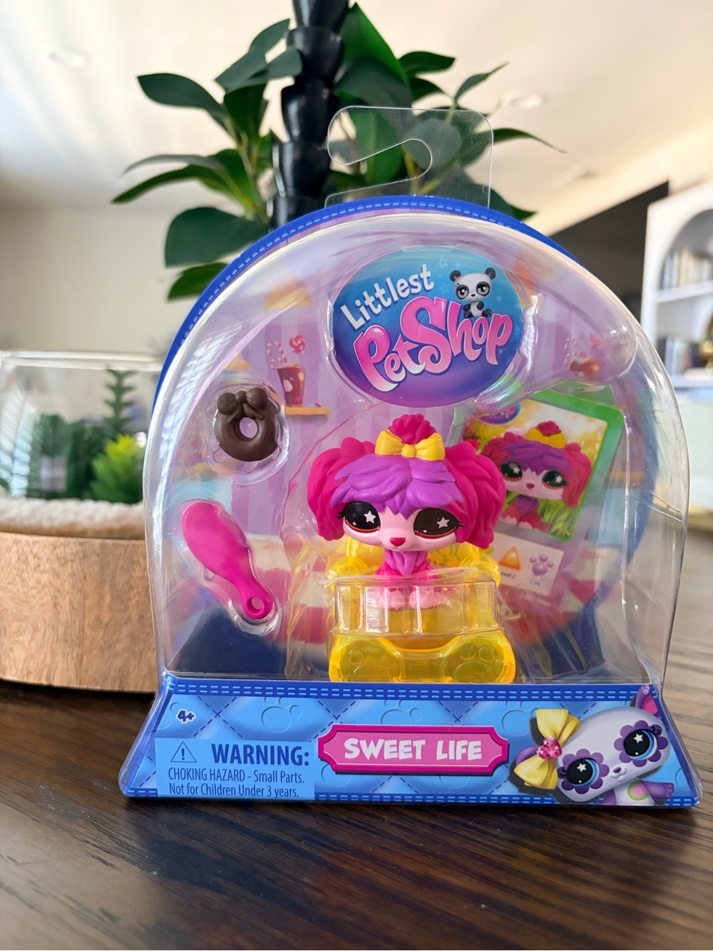 Littlest Pet Shop #318 Pink & Yellow Sweet Life Doll with Accessories
